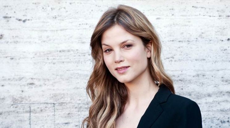 Sylvia Hoeks