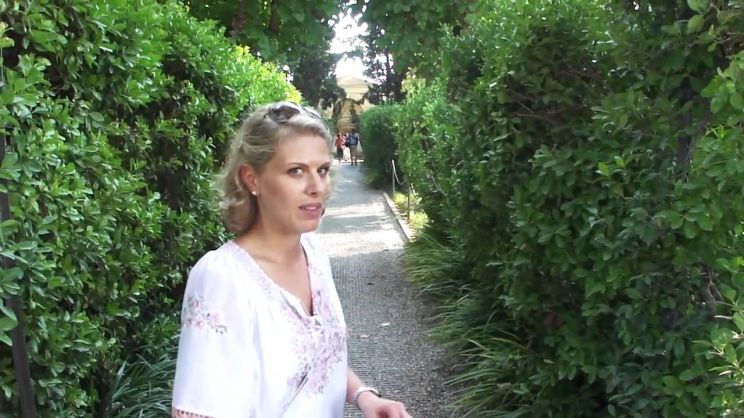 Szonja Oroszlán