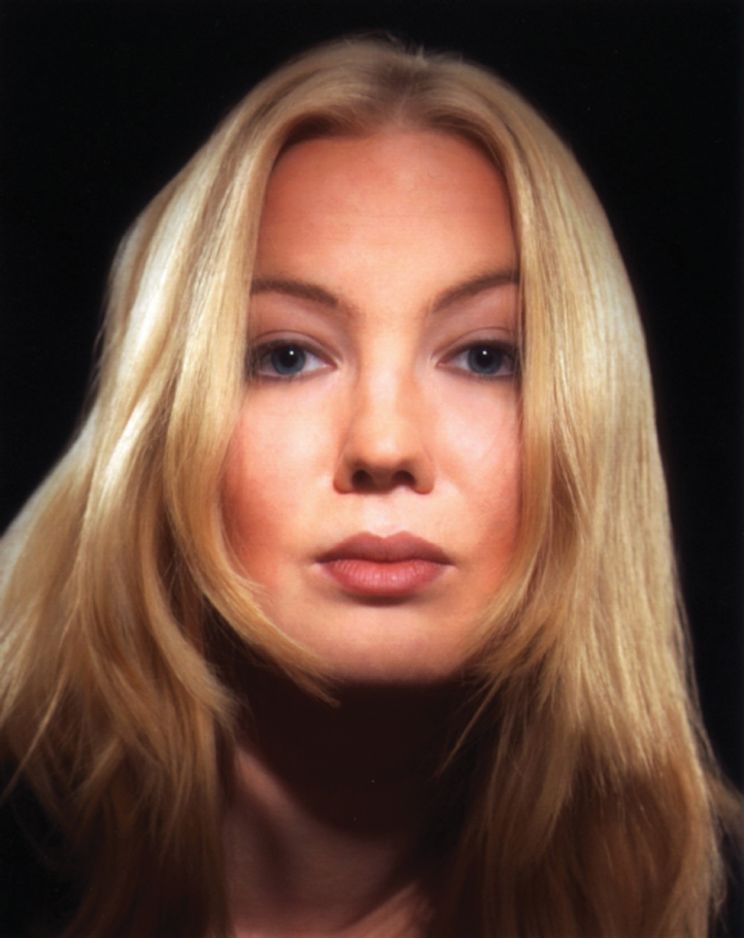 Taina Elg