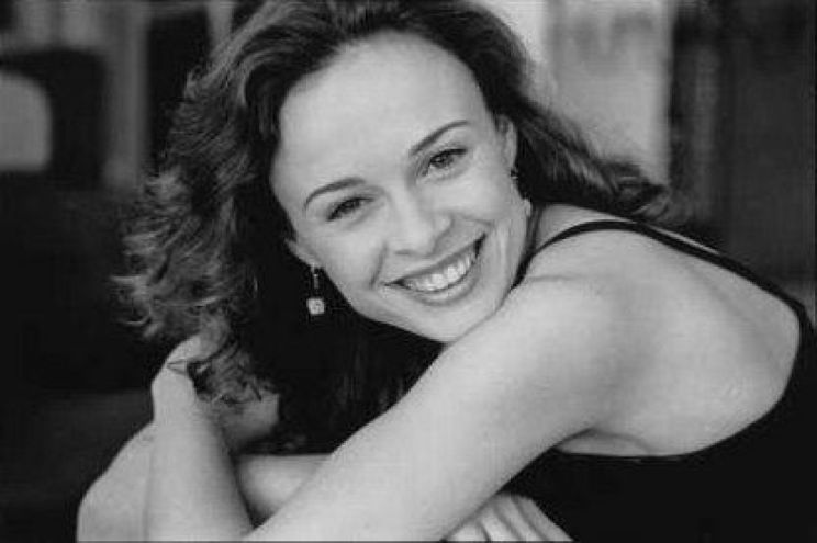 Tami Stronach