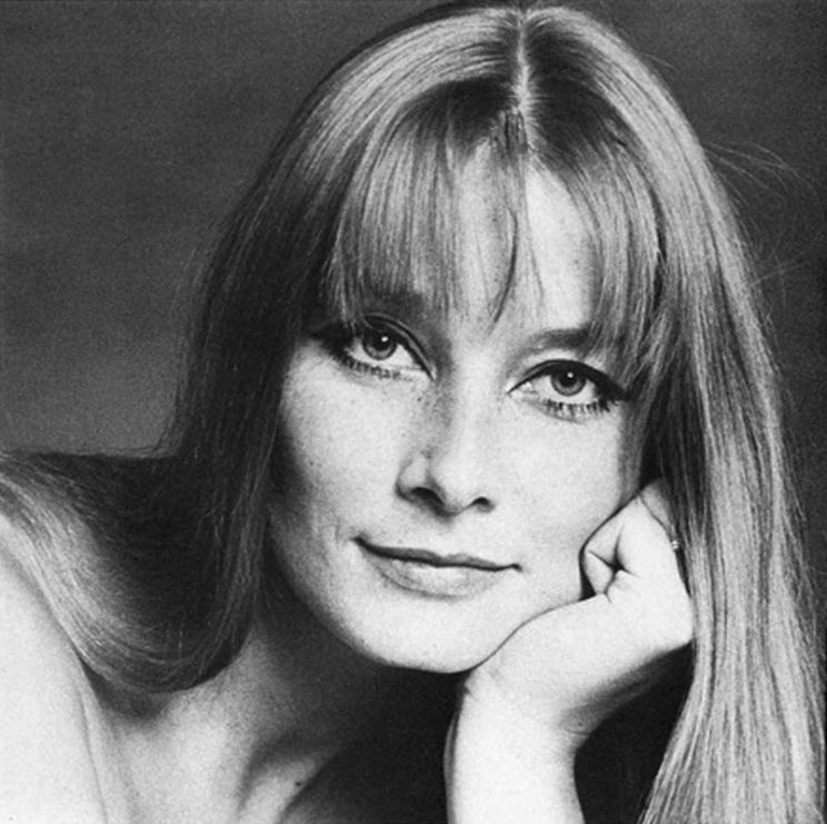 Tania Mallet