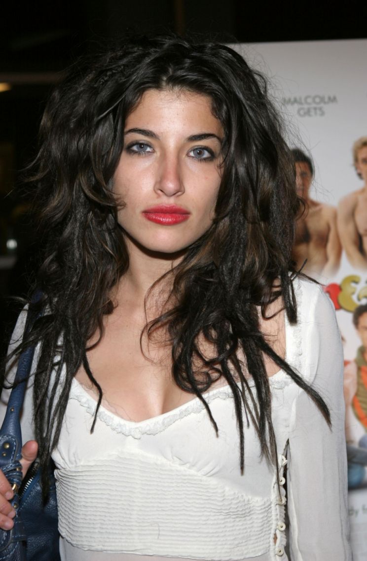 Tania Raymonde