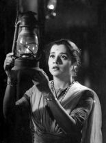 Tanvi Azmi photo
