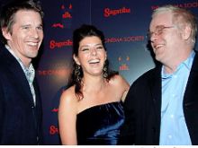Tara Cash photo