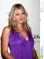 Tara Summers photo