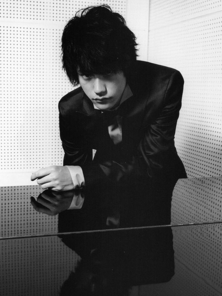 Tatsuya Fujiwara