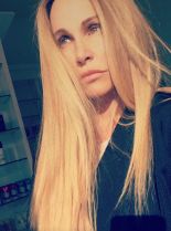 Tawny Kitaen photo