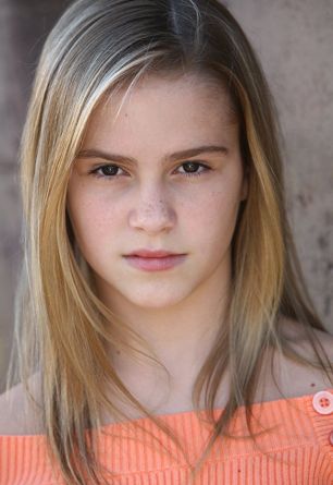 Taylar Hender S Biography Wall Of Celebrities