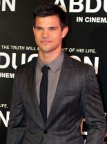 Taylor Lautner photo