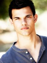 Taylor Lautner photo