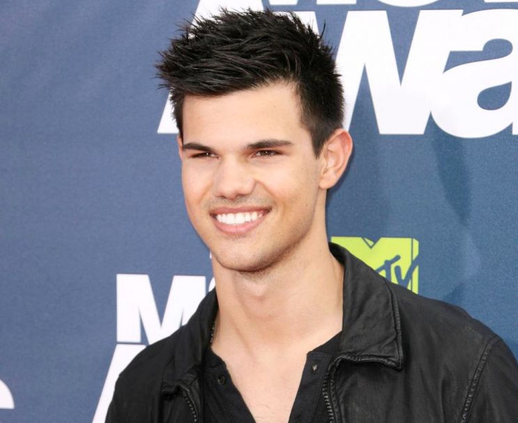 Taylor Lautner