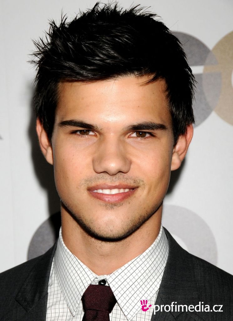 Taylor Lautner