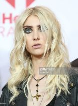 Taylor Momsen photo