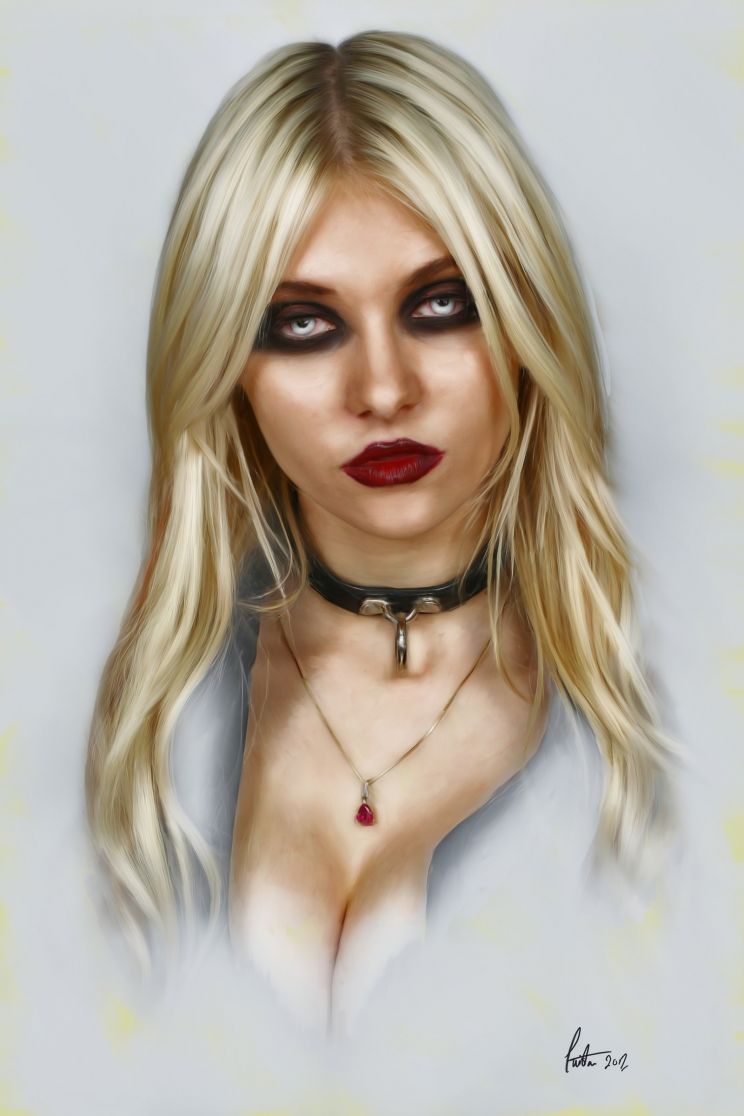Taylor Momsen