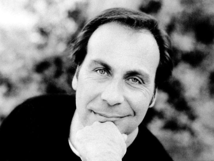 Taylor Negron