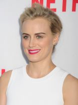 Taylor Schilling photo
