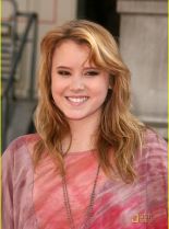 Taylor Spreitler photo