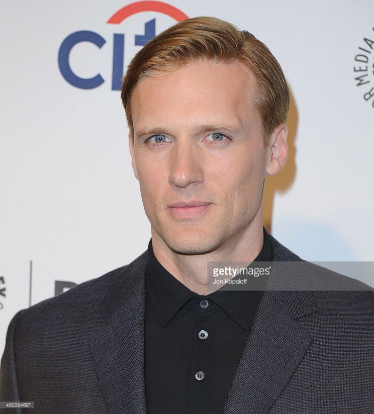 Teddy Sears