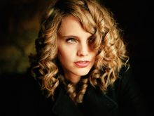 Tegan Moss #1909839 picture (Landscape Medium)