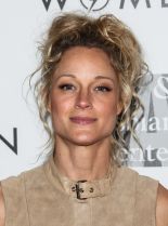 Teri Polo photo