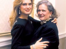 Teri Shields #3909382 picture (Landscape Medium)