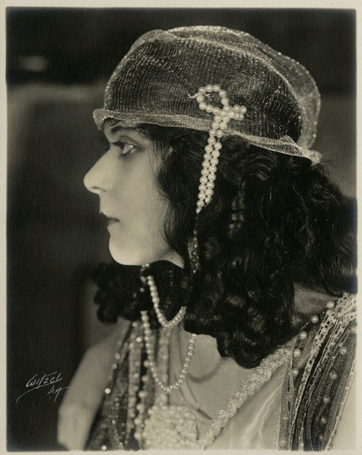 Theda Bara
