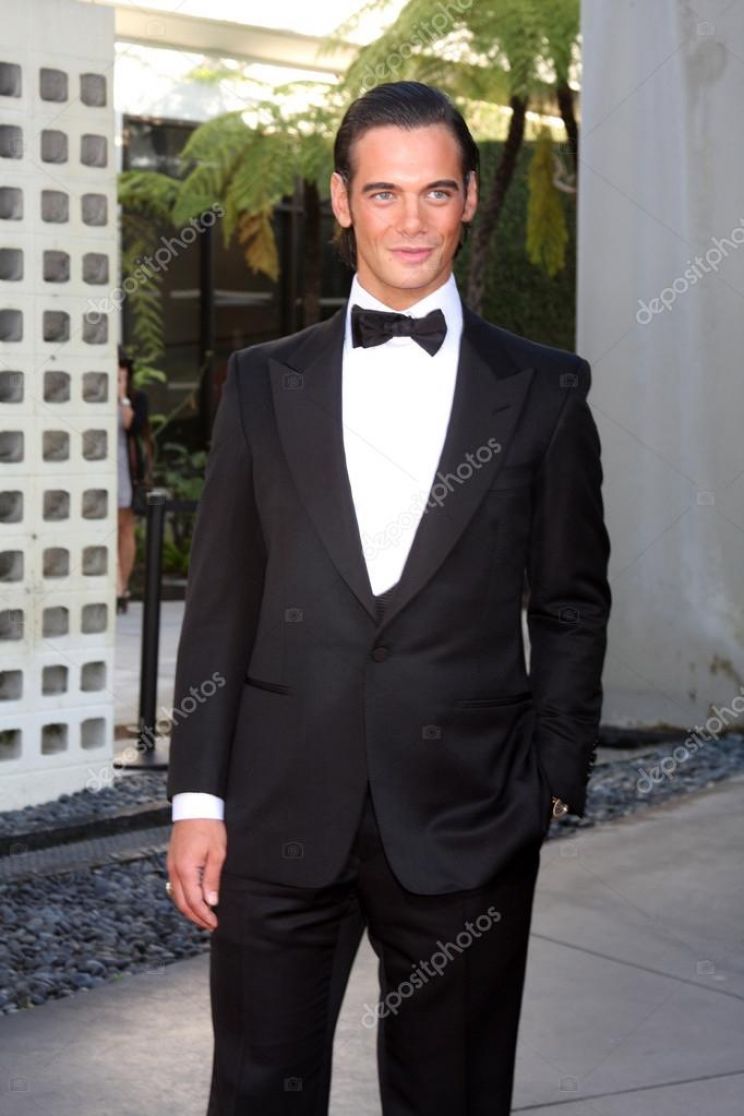 Theo Alexander