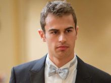 Theo James