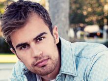 Theo James photo