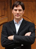 Thomas Gibson