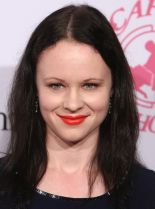 Thora Birch photo