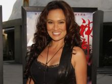 Tia Carrere