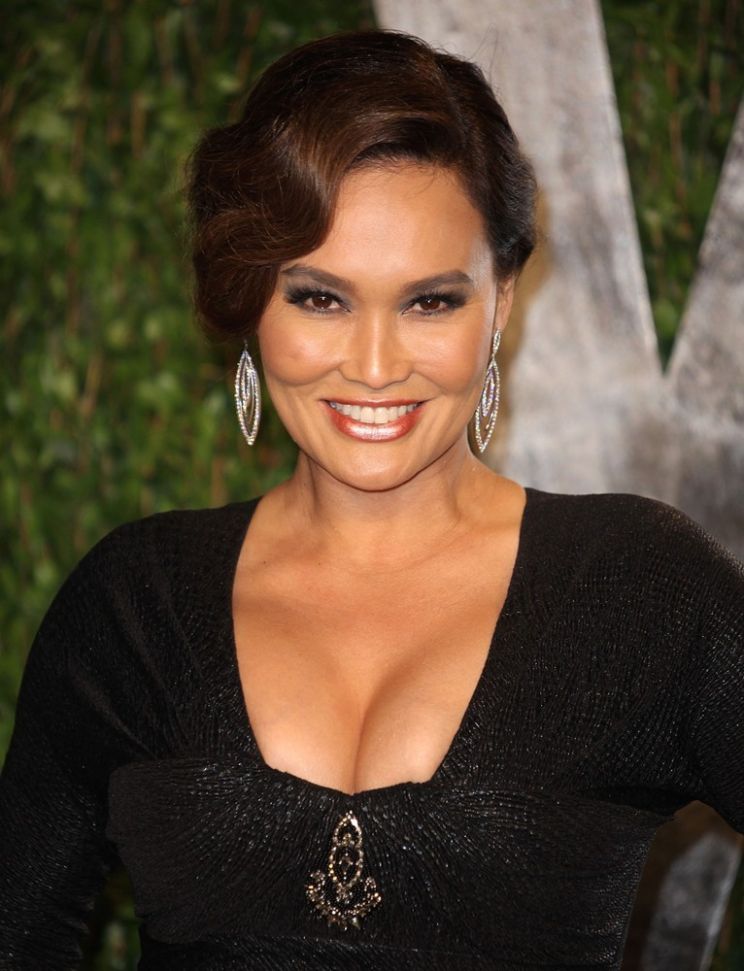 Tia Carrere