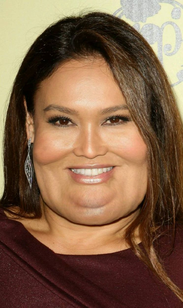 Tia Carrere