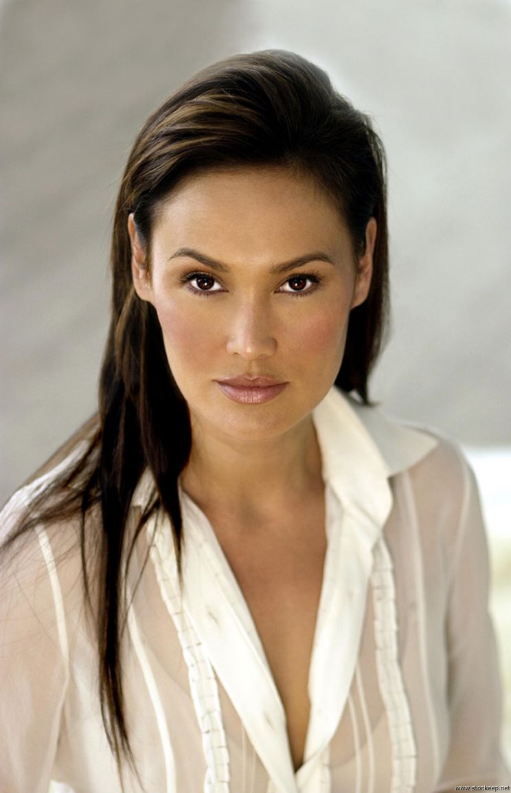 Tia Carrere