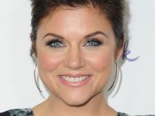 Tiffani Thiessen #46202 picture (Landscape Medium)