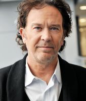 Timothy Hutton