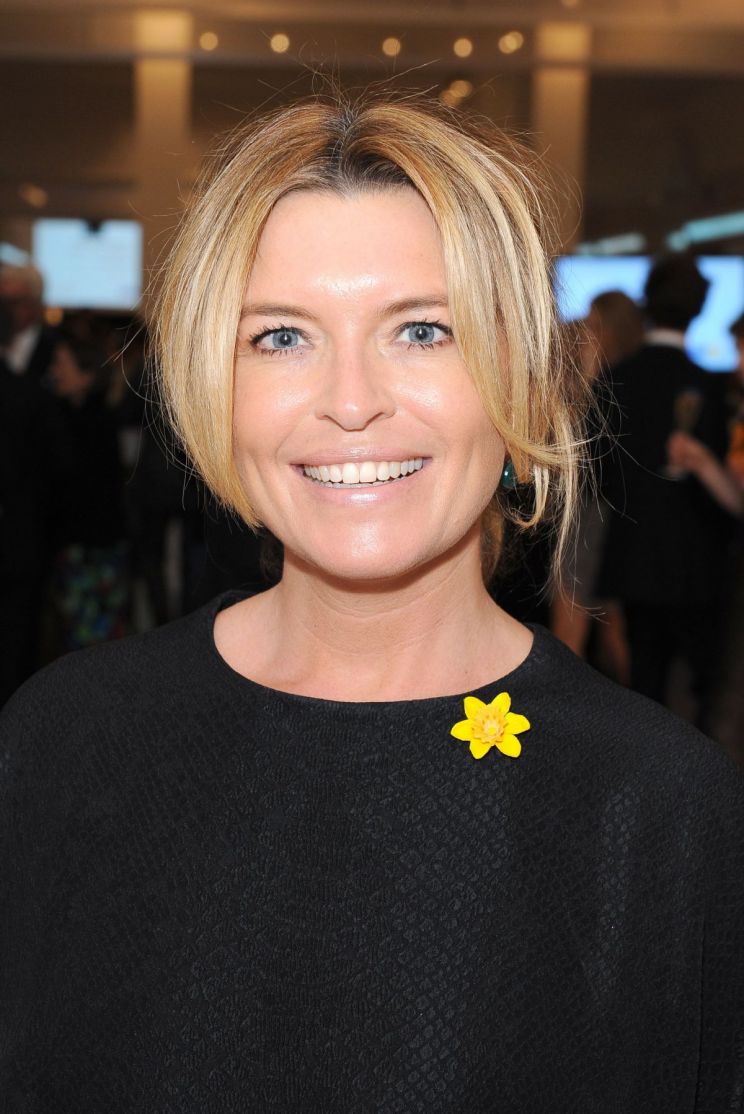 Tina Andrews