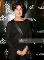 Tina Sinatra