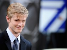 Toby Hemingway #548972 picture (Landscape Medium)