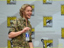 Toby Regbo