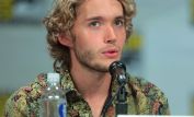 Toby Regbo