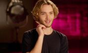 Toby Regbo