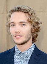 Toby Regbo