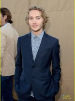 Toby Regbo