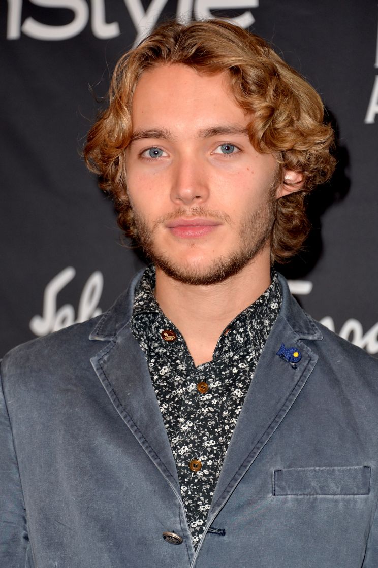 Toby Regbo