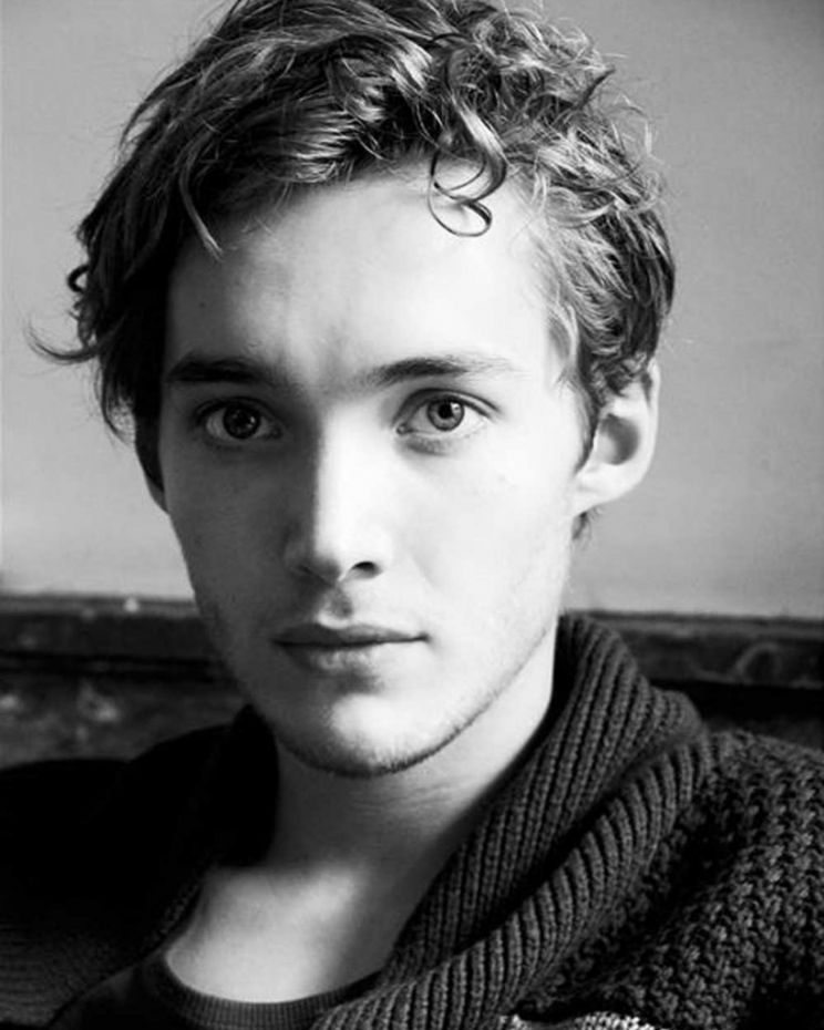 Toby Regbo