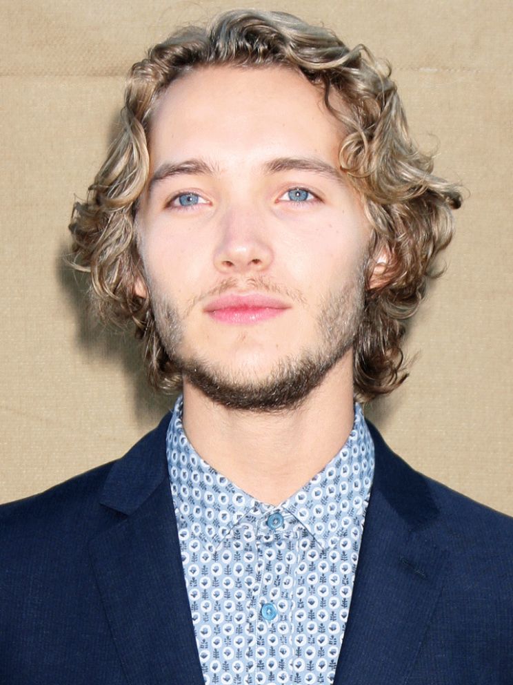 Toby Regbo