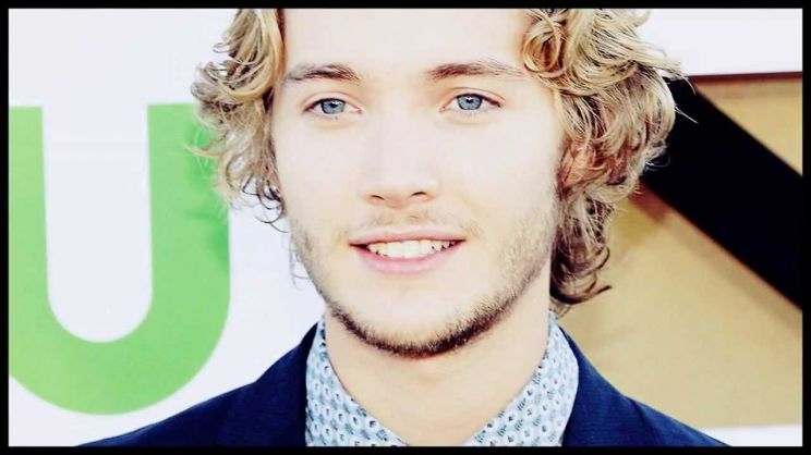 Toby Regbo