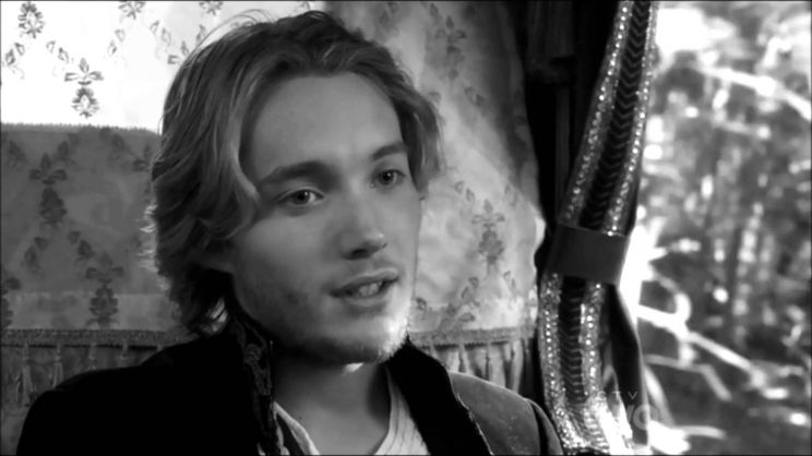 Toby Regbo